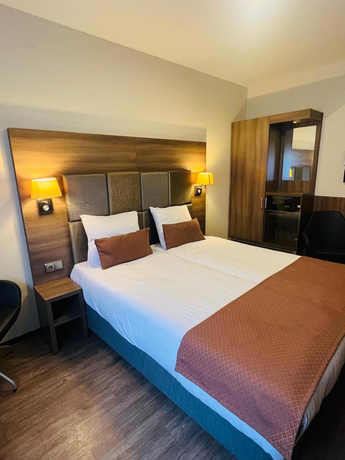 Ozo Hotels Cordial Amsterdam Bagian luar foto